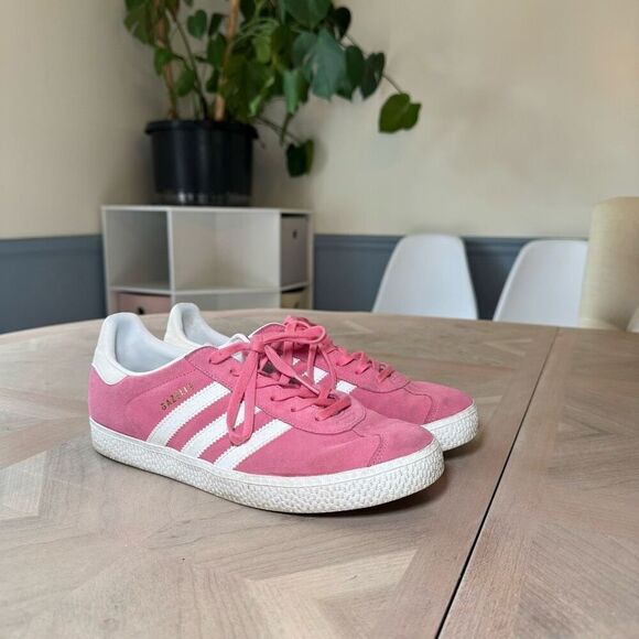 Adidas Shoes - Adidas Pink Gazelles Men’s Sz 6 Pink Suede Sneakers